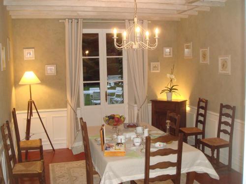 Restorāns, La Maison Blanche in Cuvergnon
