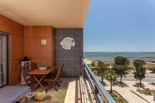 Balcony/terrace, Privilege Sea View Apartment Pochet with Rooftop Pool, Village Marina - Olhao in Olhao