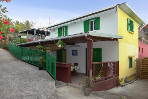 Maison de 2 chambres avec terrasse amenagee et wifi a Saint Leu a 1 km de la plage - Location saisonnière - Saint-Leu