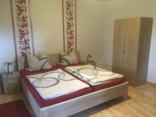 Cosy flat on a family friendly holiday farm in northern Hesse, Trendelburg (foto 7)
