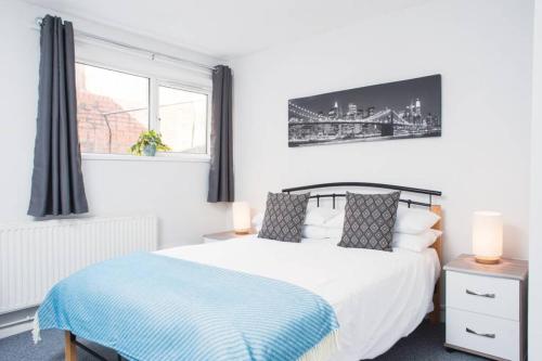 Brynglas Newport flat sleeps 8 - Mycityhaven in Shaftbury