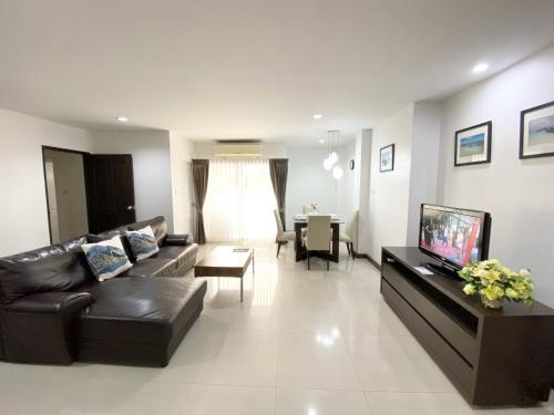 Two-Bedroom Apartment image 10