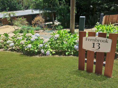 Fernbrook Escape the City Secluded and Serene Bushland Property with Babbling Creek FREE Wine on Arr