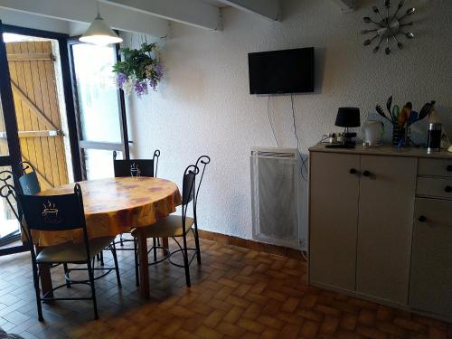 Maisonnette gîte à louer Le Castellas