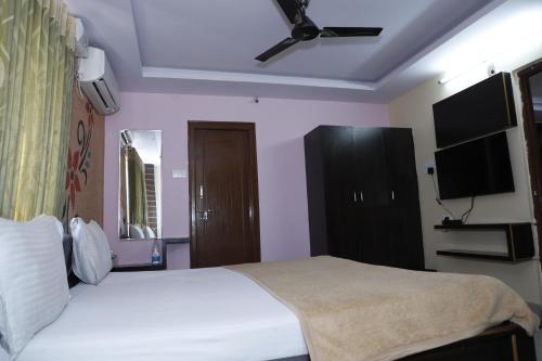 Hotel Maruthi Residency Inn L B Nagar