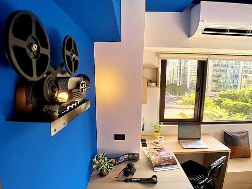 Deluxe Double Room with City View image 4