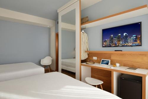 Hotel Concord - image 2