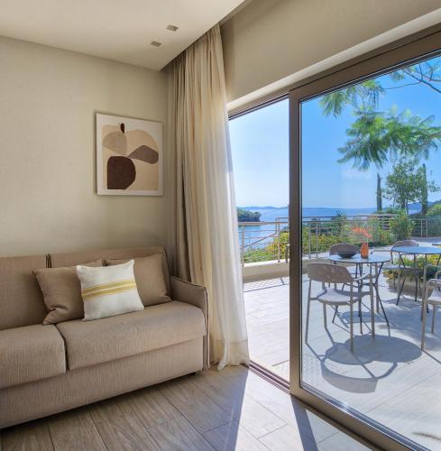 Balcony/terrace, Prima Vista Beachfront Boutique Hotel in Syvota