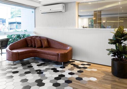 H Hotel - image 4