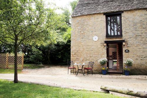 Dovecote - Quirky 1 Bed In A Canal-side Hamlet, , Oxfordshire