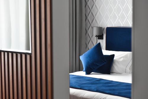 Duomo Hotel & Apartments - image 2