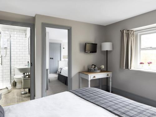 The Masons Arms - image 10