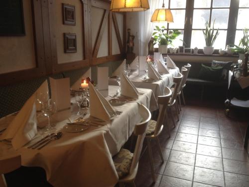 Ресторан, Hotel und Restaurant -Gasthaus Zur Pfalz in Hockenheim