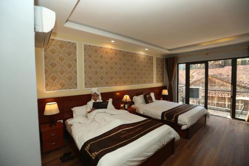 room detail thumbnail 1