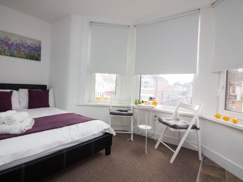 Beddoe Apartments Premier Lodge Eastleigh near Winchester and Southampton - image 13