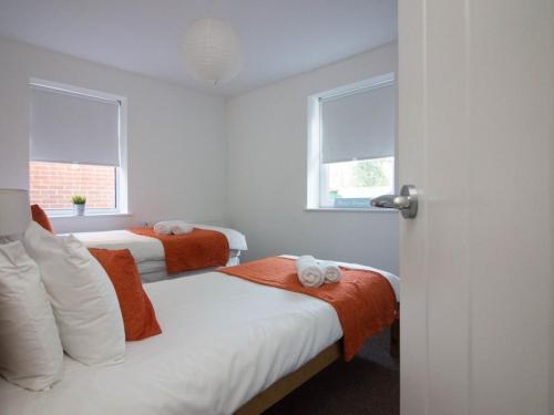 Beddoe Apartments Premier Lodge Eastleigh near Winchester and Southampton - image 2