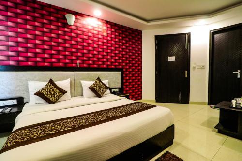 Hotel Olive Zone Near Delhi Airport
