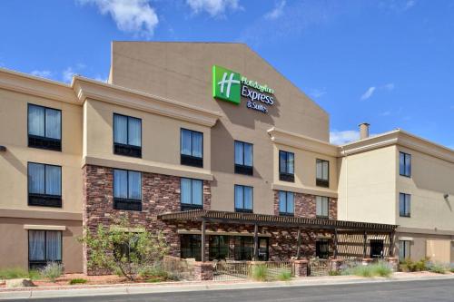 Photo - Holiday Inn Express & Suites Page - Lake Powell Area, an IHG Hotel