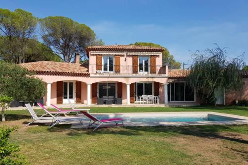 Villa 12 Personnes, avec piscine à Vidauban (Var) gîte à louer La Basse Verrerie