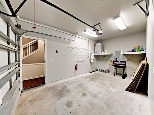 7 Meridian Condos - image 3