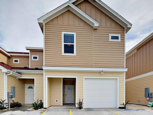 The Savvy Pelican Condo - image 3