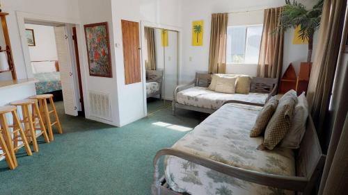 Beach House Bungalow - image 7