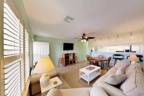 221A Las Palmas Condo - image 4