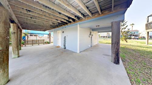 7Th Street Retreat Home - image 2