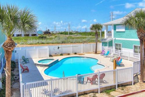 Blondie'S Beachhouse Condo - image 7
