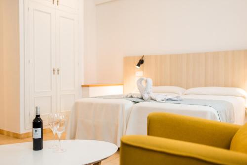 Petit Hotel Ciutadella - image 12