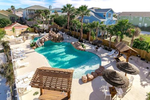 Beachside Corner townhouse - main image