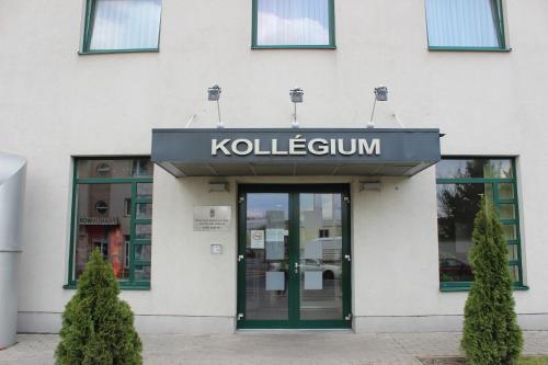 Famulus Kollégium - Accommodation - Győr