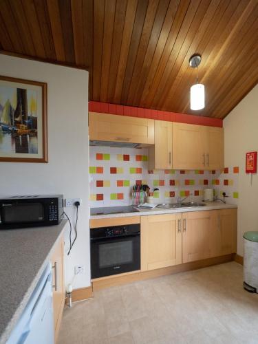 virtuve, Surlingham Lodge Studio Large Family Cottage in Surlingham