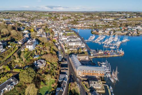 Ardkilly Ridge, Kinsale Town,Sleeps 8 in Мелоу