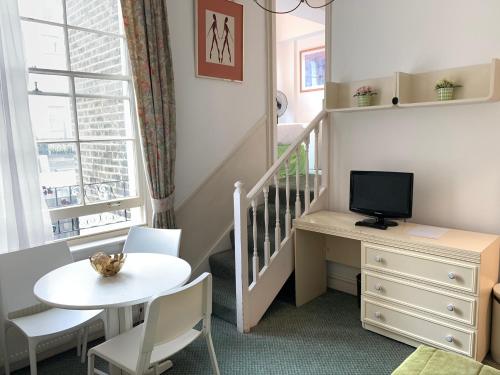 Hyde Park Serviced Apartments - image 10