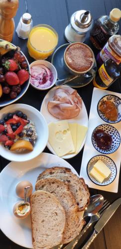 อาหารและเครื่องดื่ม, Troldhaugen Lodge - Adults Only in จินดาเบน