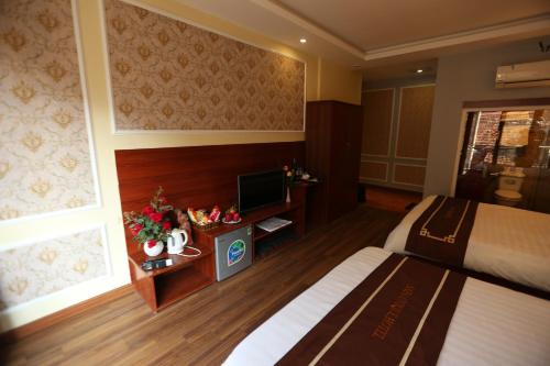 2 queen beds