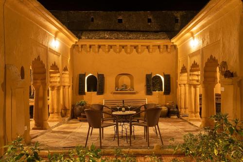 Stay Vista at Khohar Haveli - 18th Century Palace with Modern Amenities