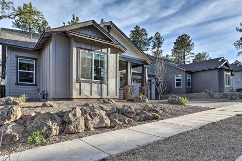 Chic and Modern Flagstaff Home with Hot Tub and Fire Pit