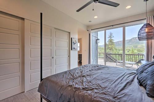 Fire Pit, Deck and Mtn Views Upscale Pine Cabin!