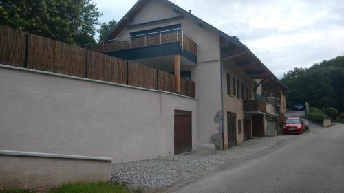 Gîte clair, spacieux et cosy avec vue sur le massif de la Chartreuse