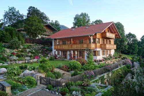 Ferienwohnungen im Rosengarten inkl. Chiemgaukarte - Apartment - Ruhpolding
