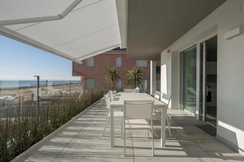 Apartment with Sea View image 8