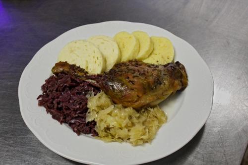 Hostinec u Zámečku Klokočov - image 11