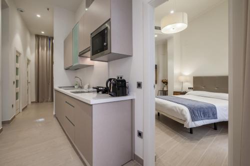 Welldone Cathedral Suites - image 7