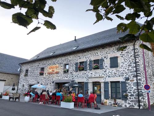 Auberge du Cezallier - Hotel - Montgreleix