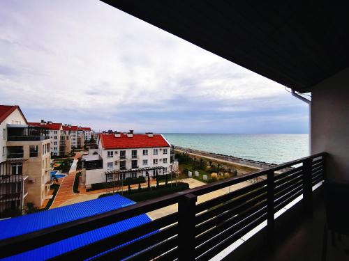 Happy Place apartments Navy - image 2
