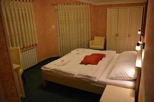 Motel Most - image 8