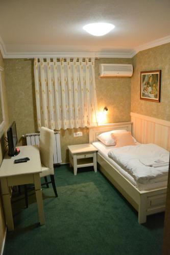 Motel Most - image 2