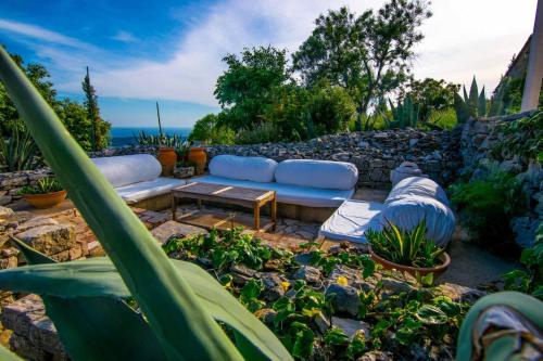 Villa Humac Palazio 4 Authentic Bedrooms Private Pool Tennis Court Sauna AC - main image